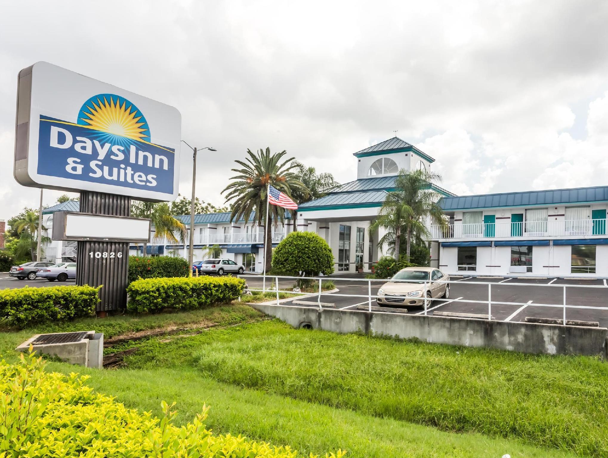 Days Inn & Suites By Wyndham Port Richey Eksteriør billede
