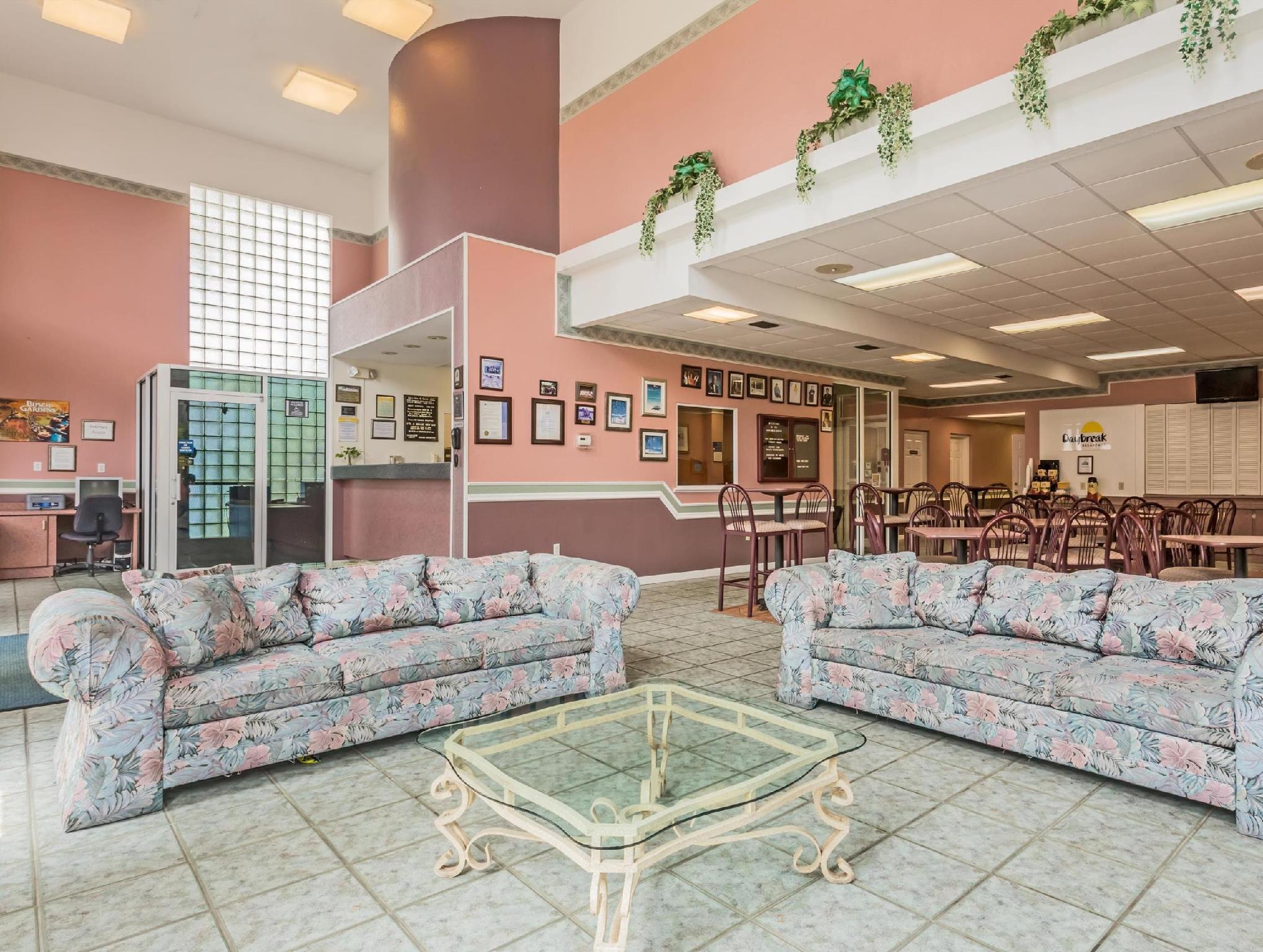 Days Inn & Suites By Wyndham Port Richey Eksteriør billede