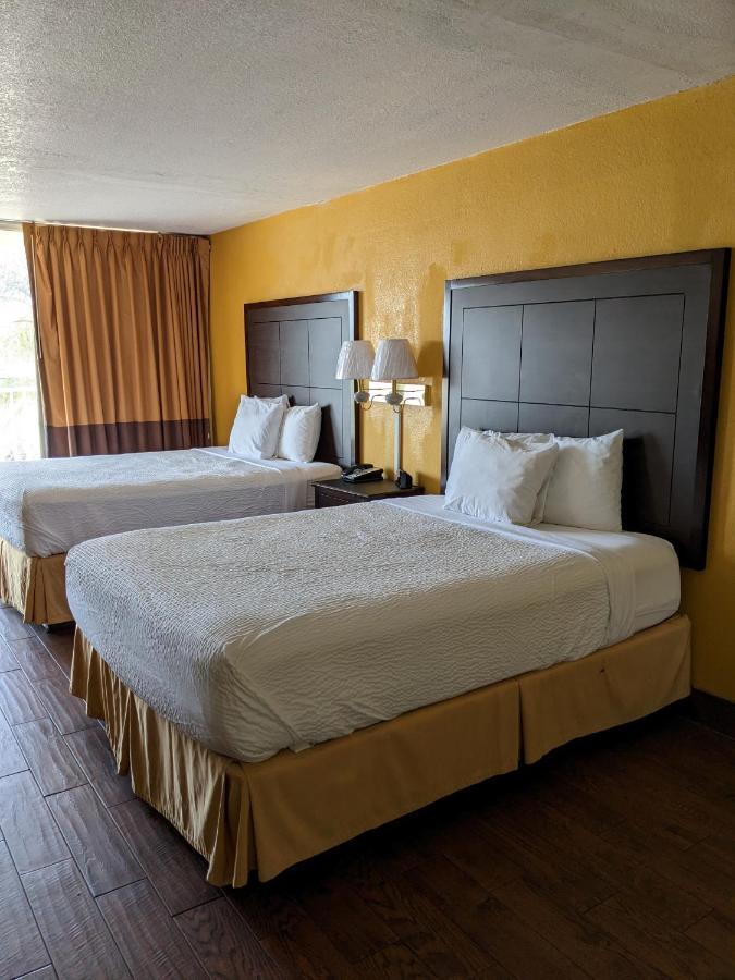 Days Inn & Suites By Wyndham Port Richey Eksteriør billede